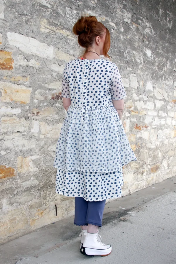 Kleider*Ewa i Walla Kleid DINTI 55888 in weiß mit blauen Punkten (original) - reine Baumwolle