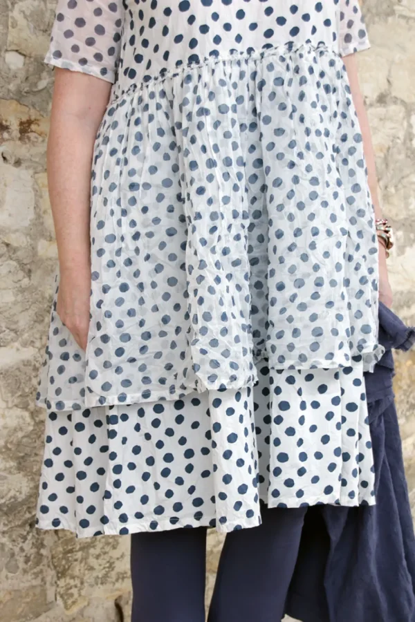 Kleider*Ewa i Walla Kleid DINTI 55888 in weiß mit blauen Punkten (original) - reine Baumwolle